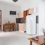 Aparthotel Anezina Villas Perissa (Santorini)