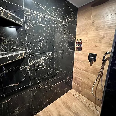 Anezina 아파트호텔 4*