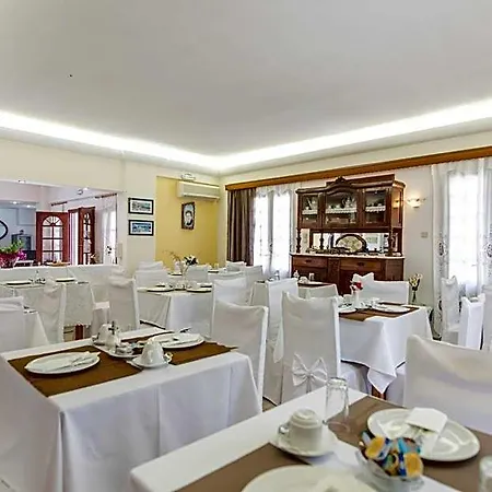 Anezina Lägenhetshotell 4*