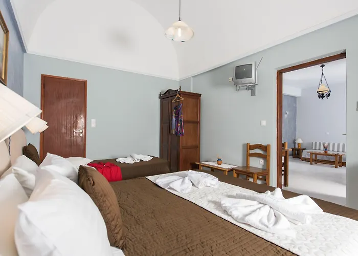 Apartahotel Anezina Perissa (Santorini)