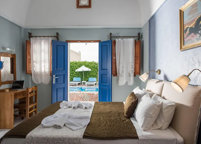 Aparthotel Anezina Villas Perissa (Santorini)