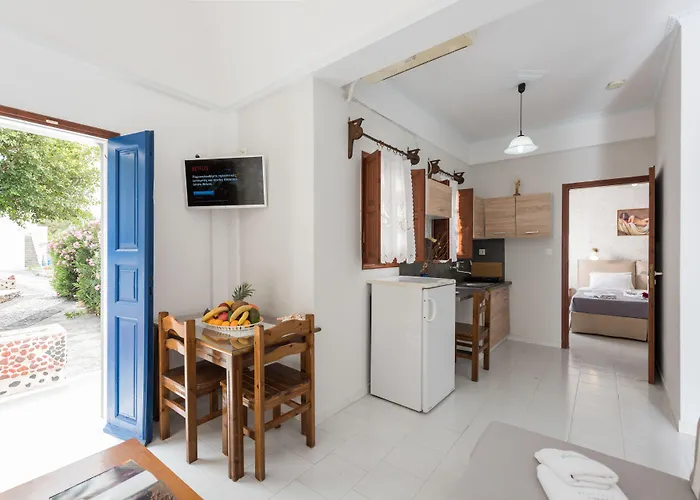 Anezina Villas Aparthotel 4*