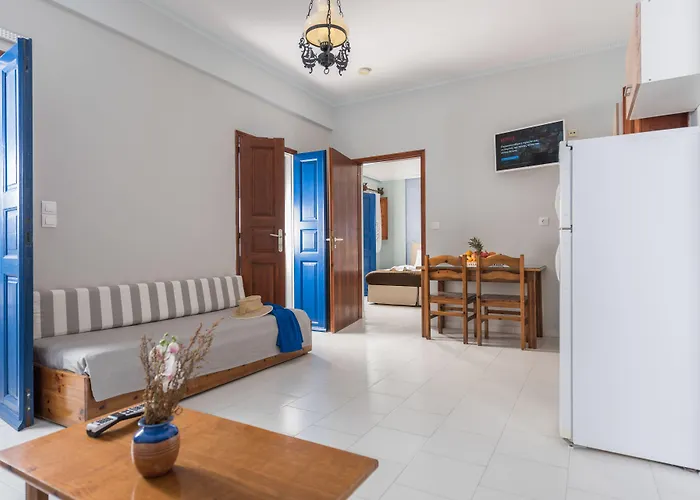 Anezina Villas Perissa (Santorini)