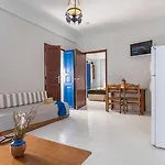 Anezina Περίσσα