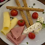 Ξενοδοχείο με διαμερίσματα Anezina Περίσσα